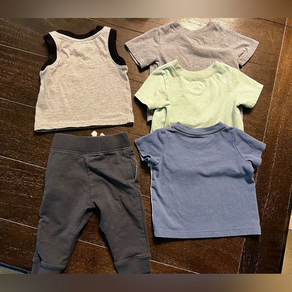 Baby Infant 0-3M bundle of clothing - t shirts, sweat pants, tank tops - Picture 7 of 13